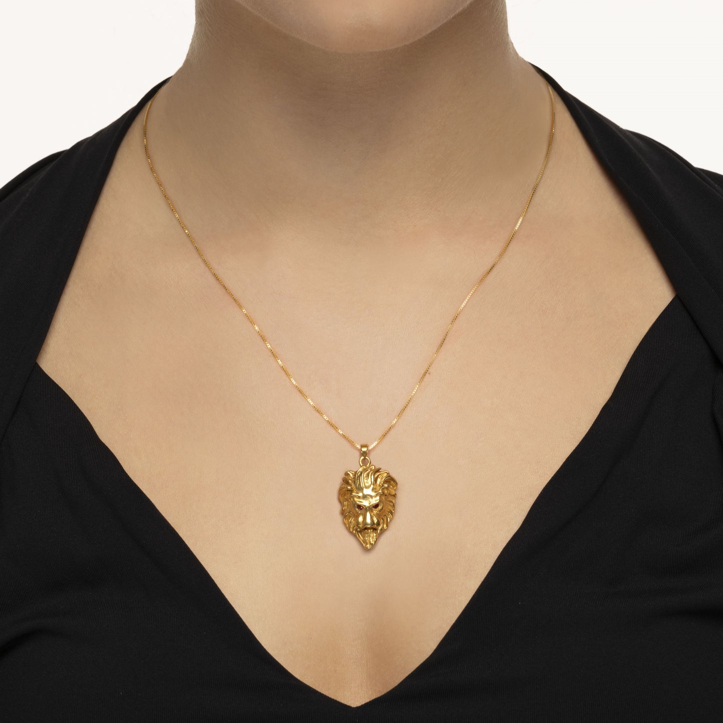 Pendant 925 Sterling Silver Lion Head design with Rubies